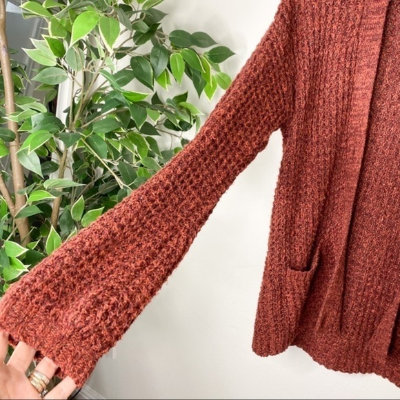 American Eagle Outfitters Chunky Knit Burgundy Sweater cardigan pullover - Picture 3 of 7